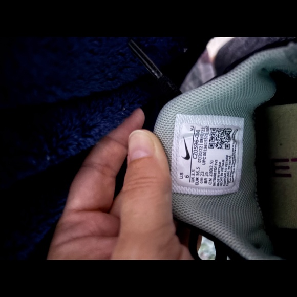 WOMEN'S NIKE FREE METCON 4 TRAINING SHOES - Picture 8 of 8